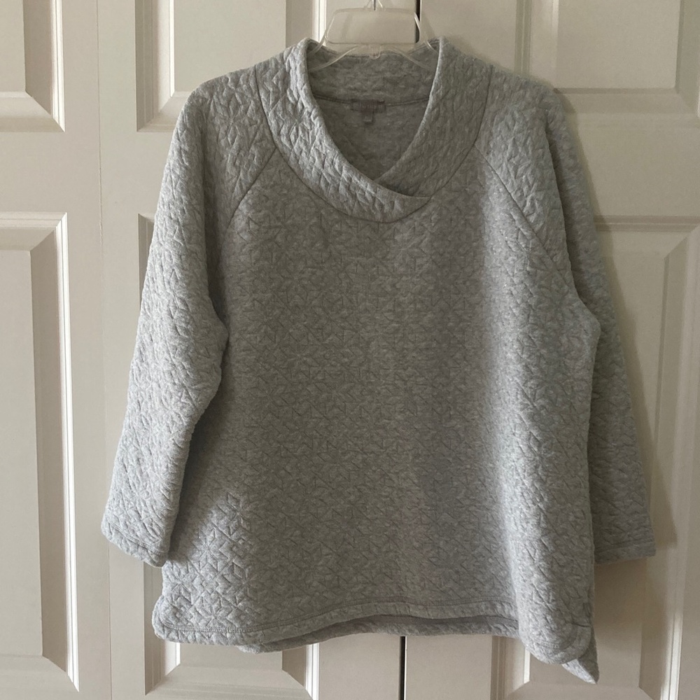 T by Talbots quilted snowflake  2X pullover 3/4 sleeve cowl neck soft gray
